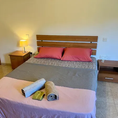Homestay Private Double Bedroom With Bathroom In Shared House